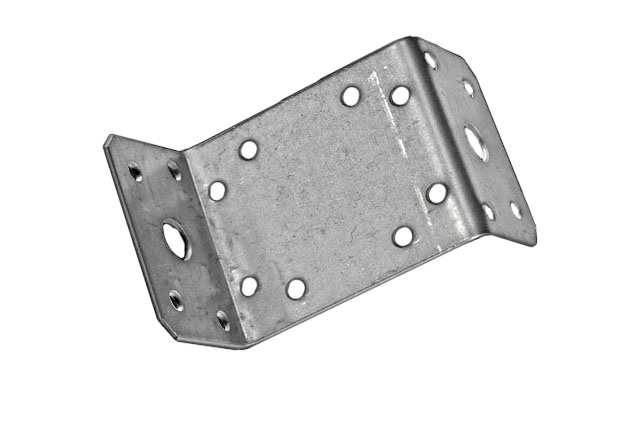 Пластина угловая Z-образная с отверстиями разного диаметра