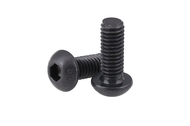 Винт ISO 7380-1 с полукруглой головкой и шестигранным углублением