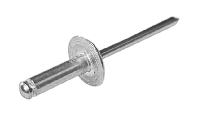 Заклёпка тяговая с широким бортиком