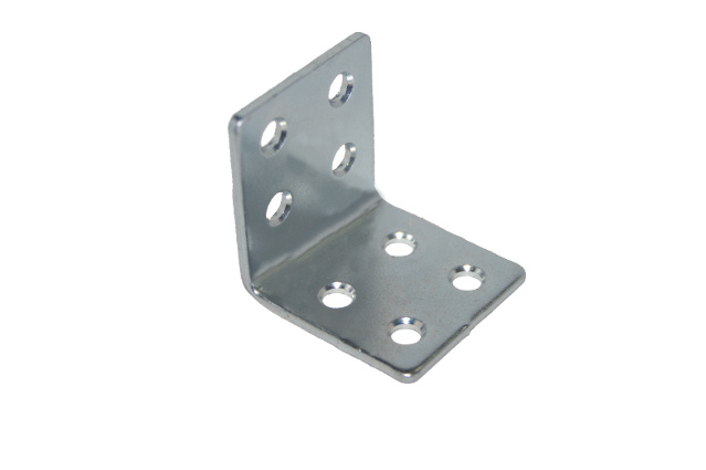 Пластина угловая с одинаковыми отверстиями тонкая